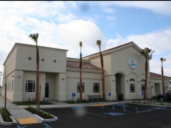 Enterance to the Central Bakersfield Health Center